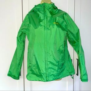 PATAGONIA LIGHT SHELL RAIN JACKET IN GREEN